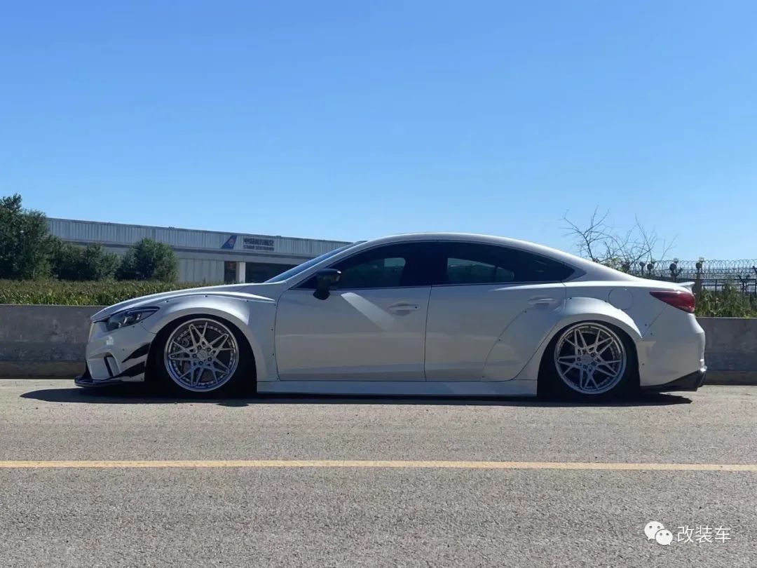 马自达车阿特兹改17寸锻造轮毂,全新马自达阿特兹能变得更美吗