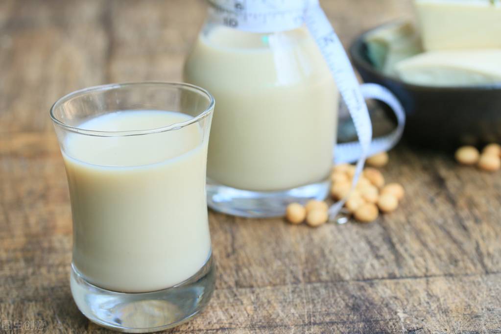 夜宵应该吃什么比较好,夜宵该吃啥