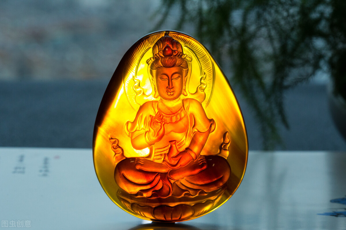 琥珀跟蜜蜡有什么区别哪个好,琥珀和蜜蜡是一样吗有什么区别