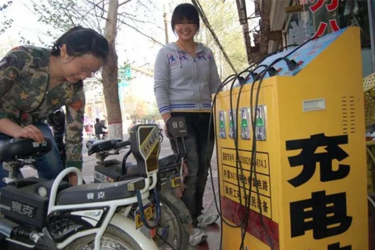 电动车铅酸电池充电鼓包什么原因,电动车电池有一个鼓包都得换吗