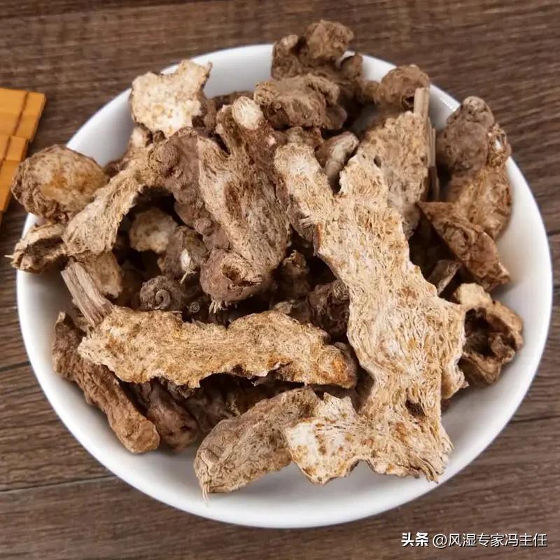 小伙强直性脊柱炎90°矫正,老中医冯兴华强直性脊柱炎
