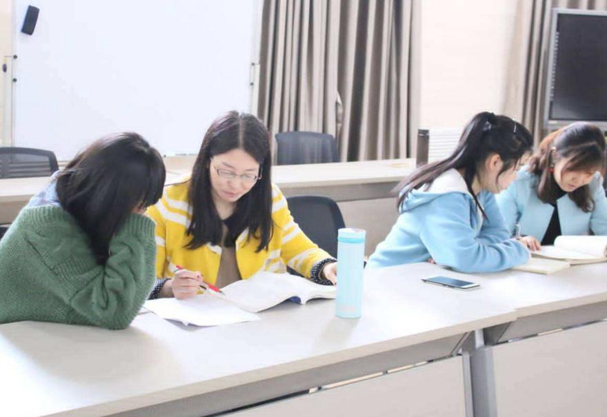 未来十年女生最吃香的专业,女孩子未来5到10年最吃香的专业