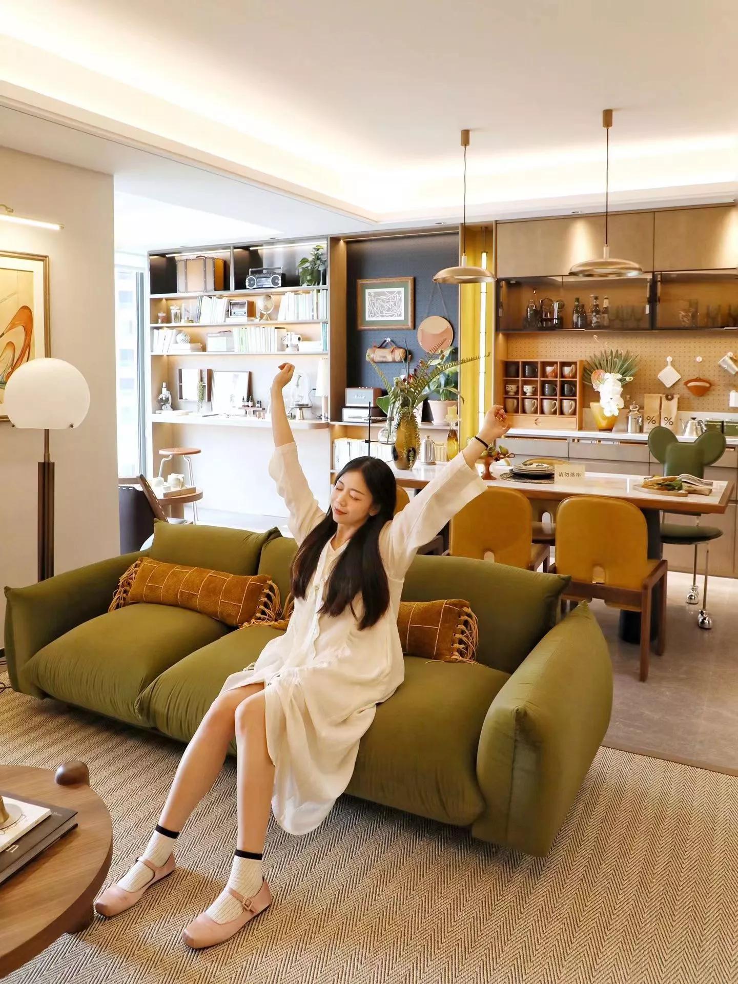 佛山市哪些楼盘爆雷 (佛山房价暴跌23个惊人场面)