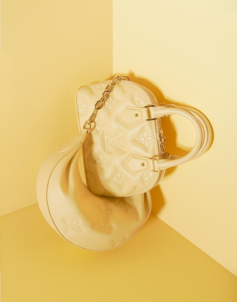 lv云朵包开箱视频2023新款,lv包云朵