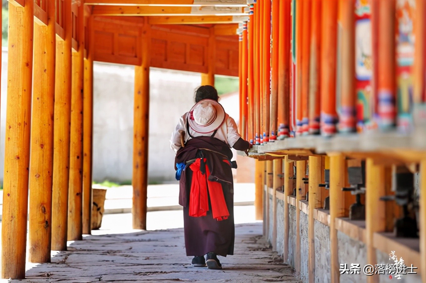 甘南哪个时间更值得去看看,在甘南的神仙美景里露营一晚
