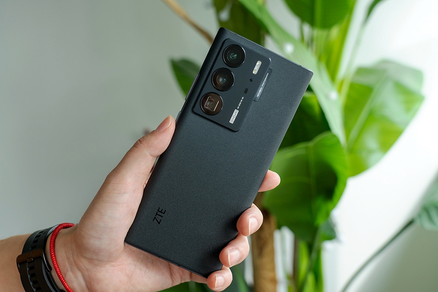 中兴axon40ultra评测,中兴axon40屏下版