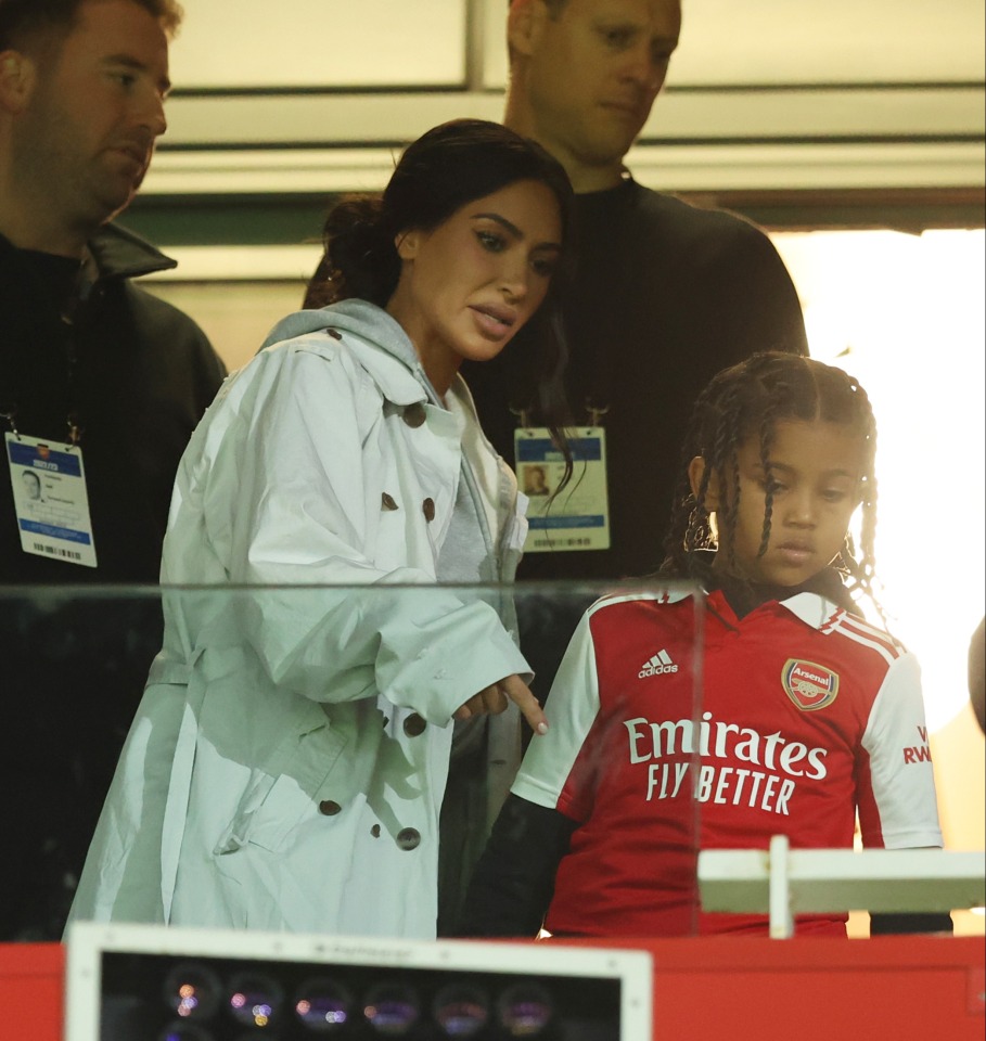 金卡戴珊看阿森纳,金卡戴珊拜访阿森纳