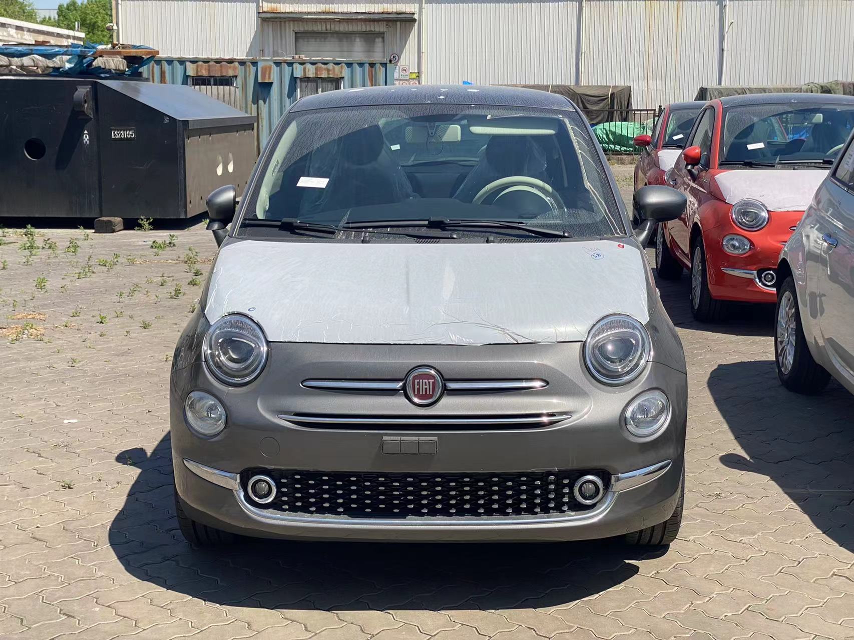 2023款菲亚特500燃油版价格,全新菲亚特500e实车