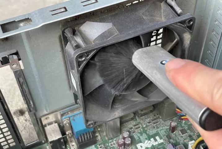 电脑深度清灰和普通清灰,用了三年的电脑清灰能提升多少