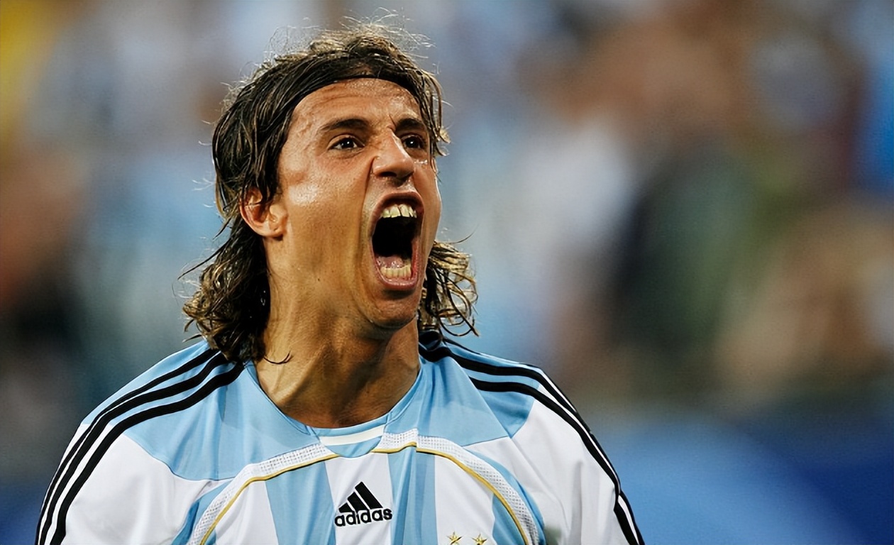 大罗足球过人,大罗控球集锦