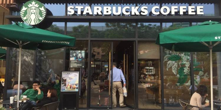 美国星巴克厕所事件,国外星巴克公共厕所