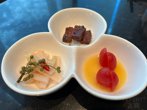 窗含西岭千秋雪成都环球中心雪山,窗含西岭千秋雪魅力成都