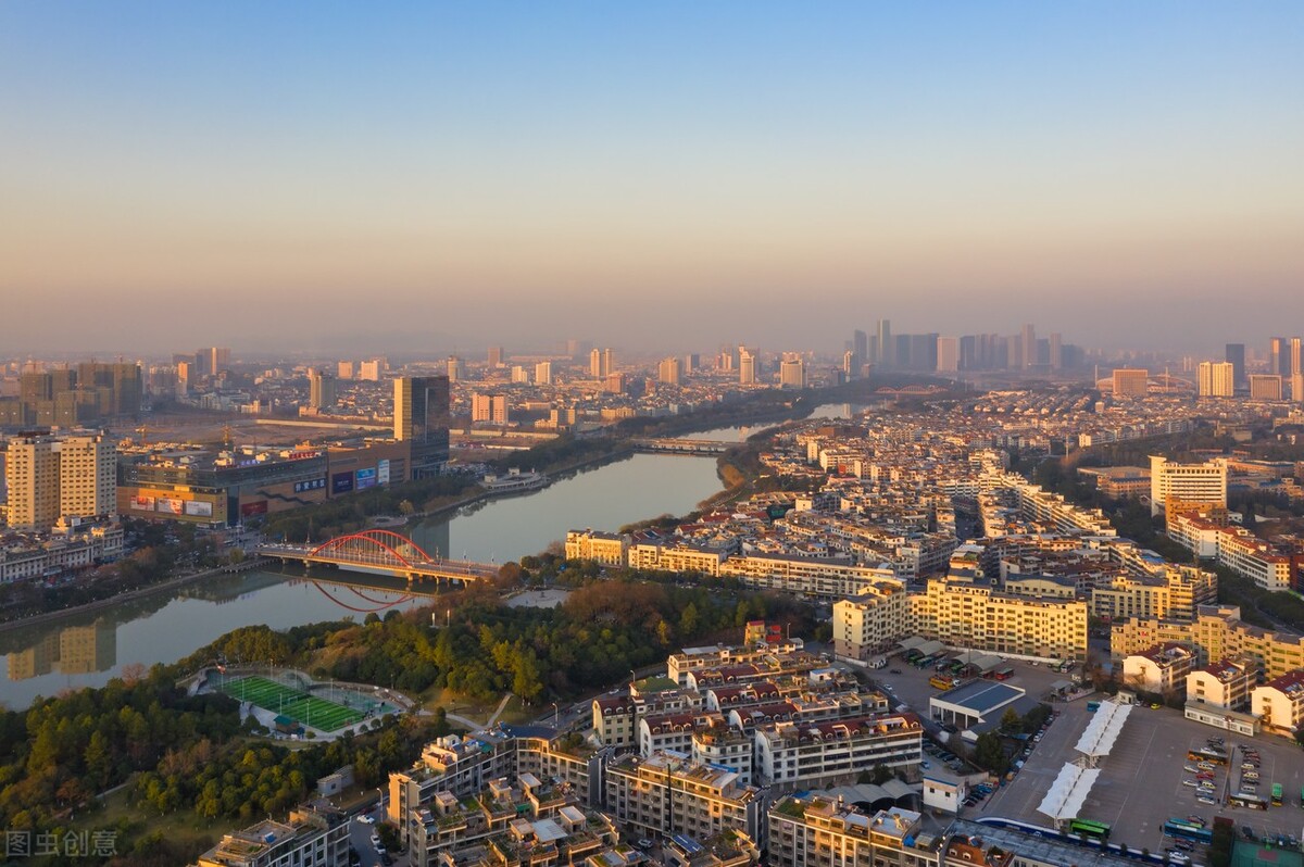 慈溪跟义乌哪个行政地位高,慈溪市与义乌市