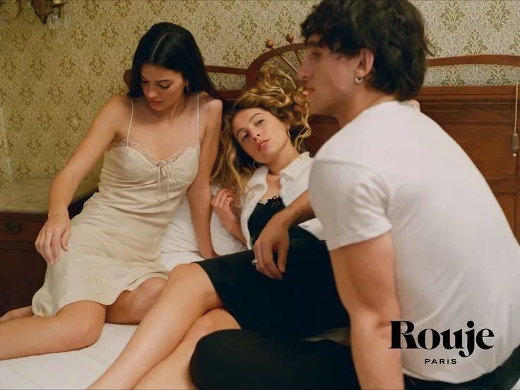 今年最火的法式风要这样穿才高级,法风穿搭必备单品