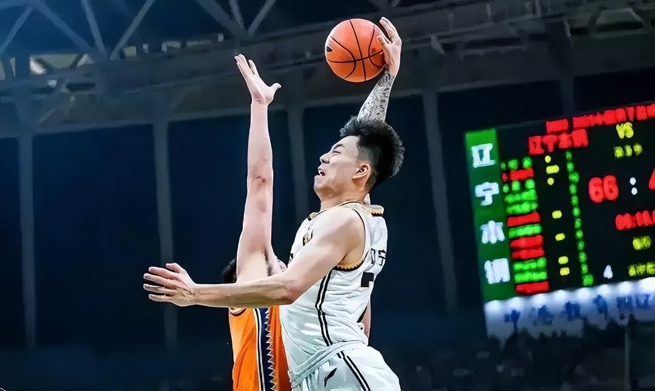 林书豪张镇麟现身野球场,张镇麟林书豪在成都