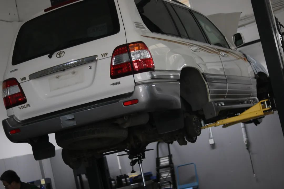 翻新陆巡lc100,陆巡lc100老款改装新款最佳案例