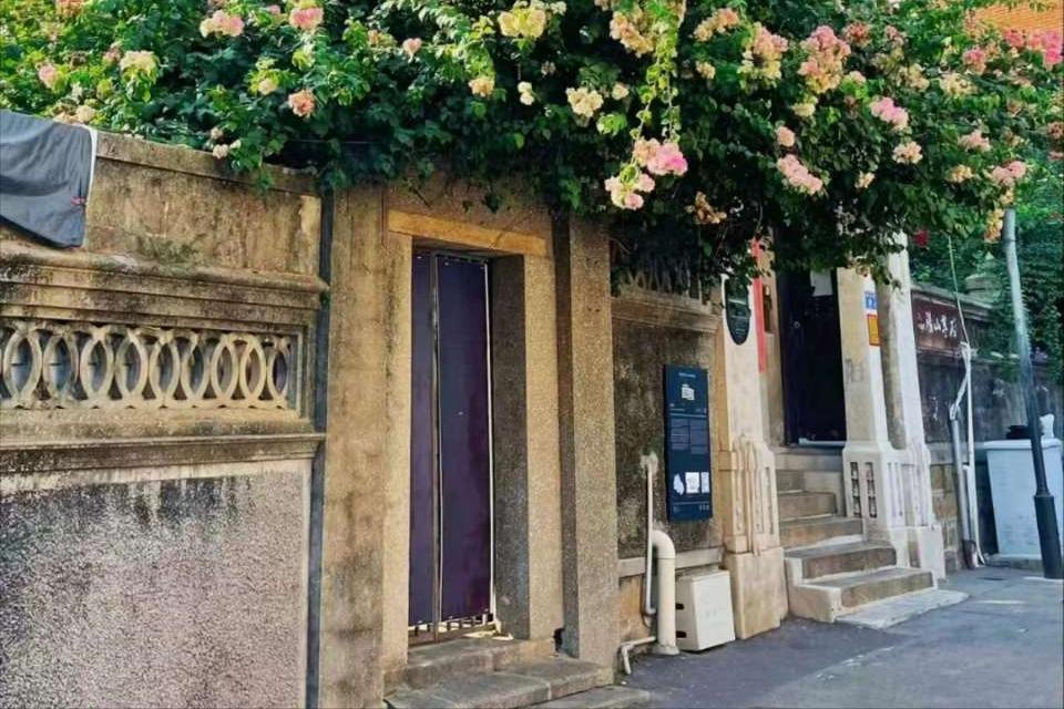 厦门是一个伤感而又璀璨的城市,厦门是一座让人容易爱上的城市