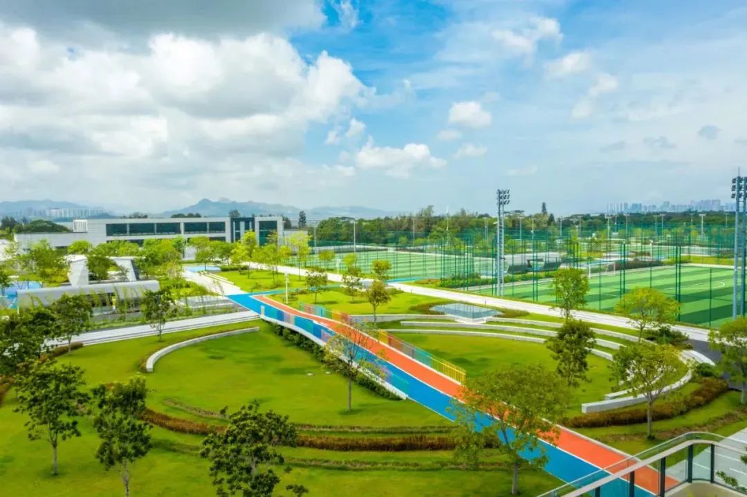 “藏身”足球体育公园下的福田水质净化厂