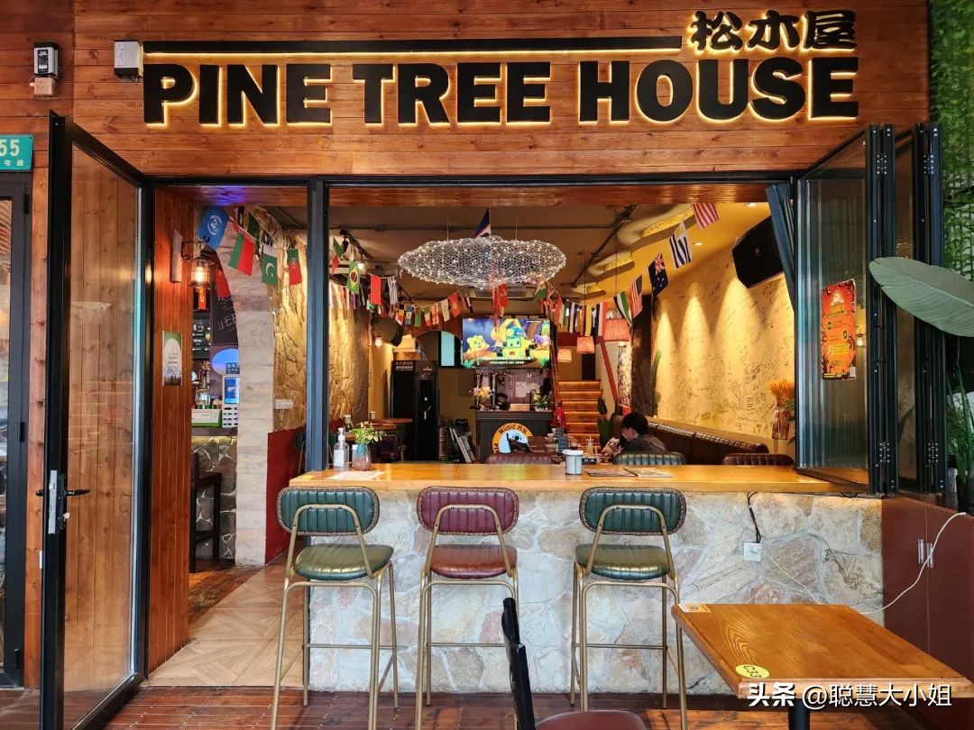 去这条充满松弛感的“小马路”，慵懒地溜达一天才是正经事