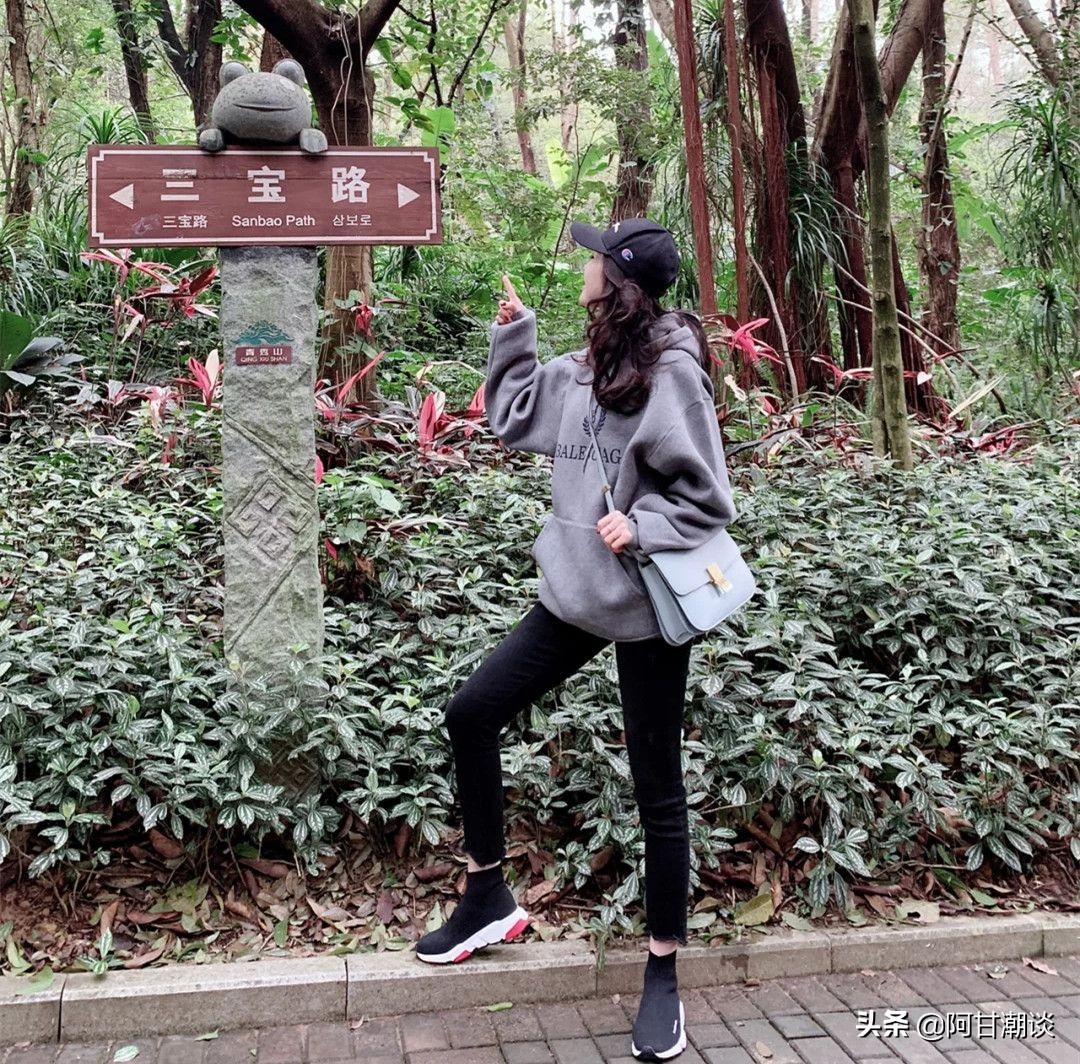 balenciaga巴黎世家印花运动鞋,balenciaga巴黎世家鞋子测评