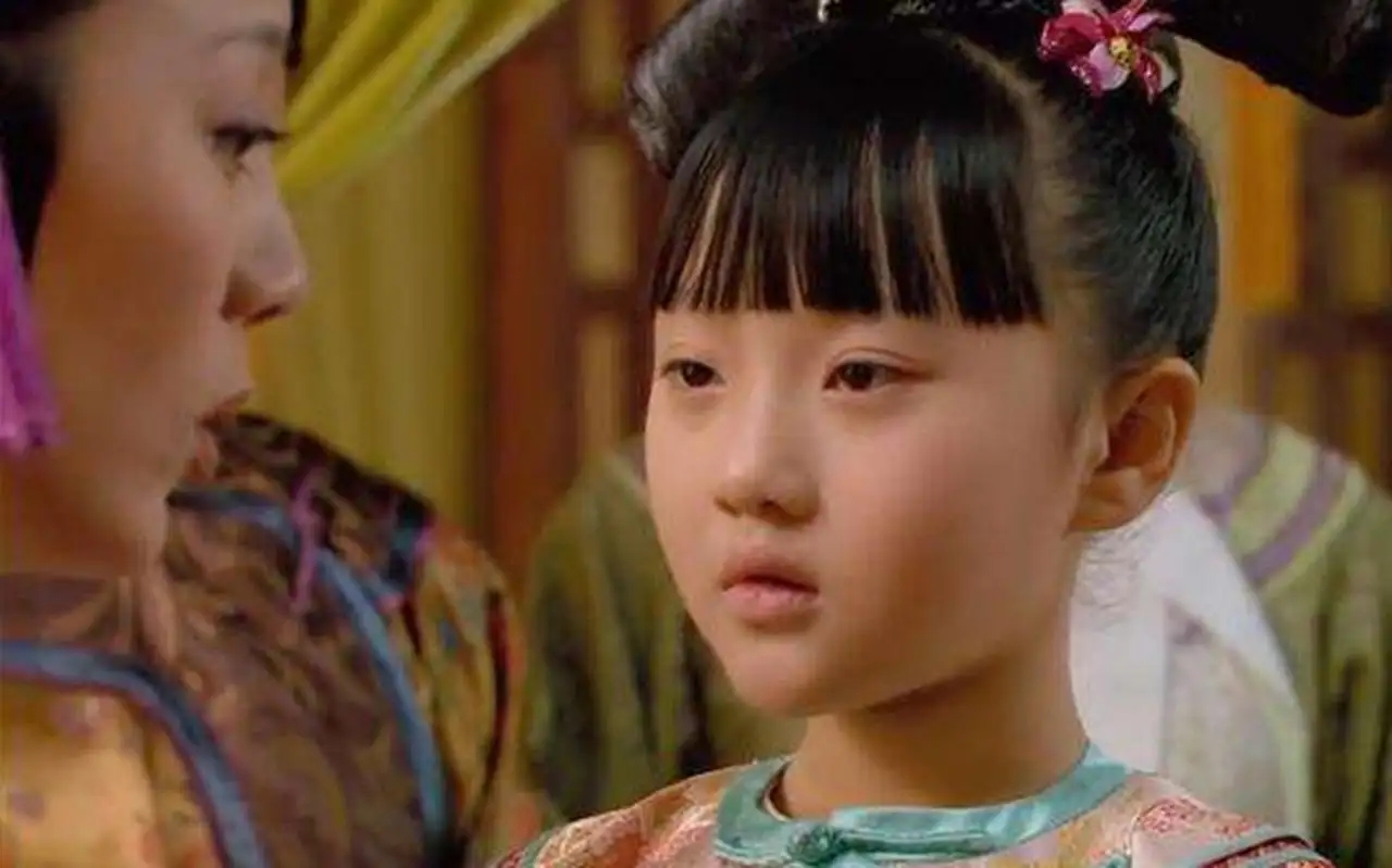 胧月大魔王解读,小时候胧月认甄嬛为额娘的时候