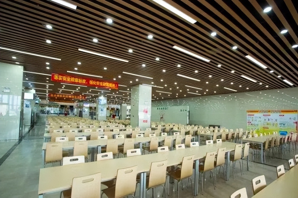 厦门电子厂床铺,福建厦门电子厂住宿真实照片单间