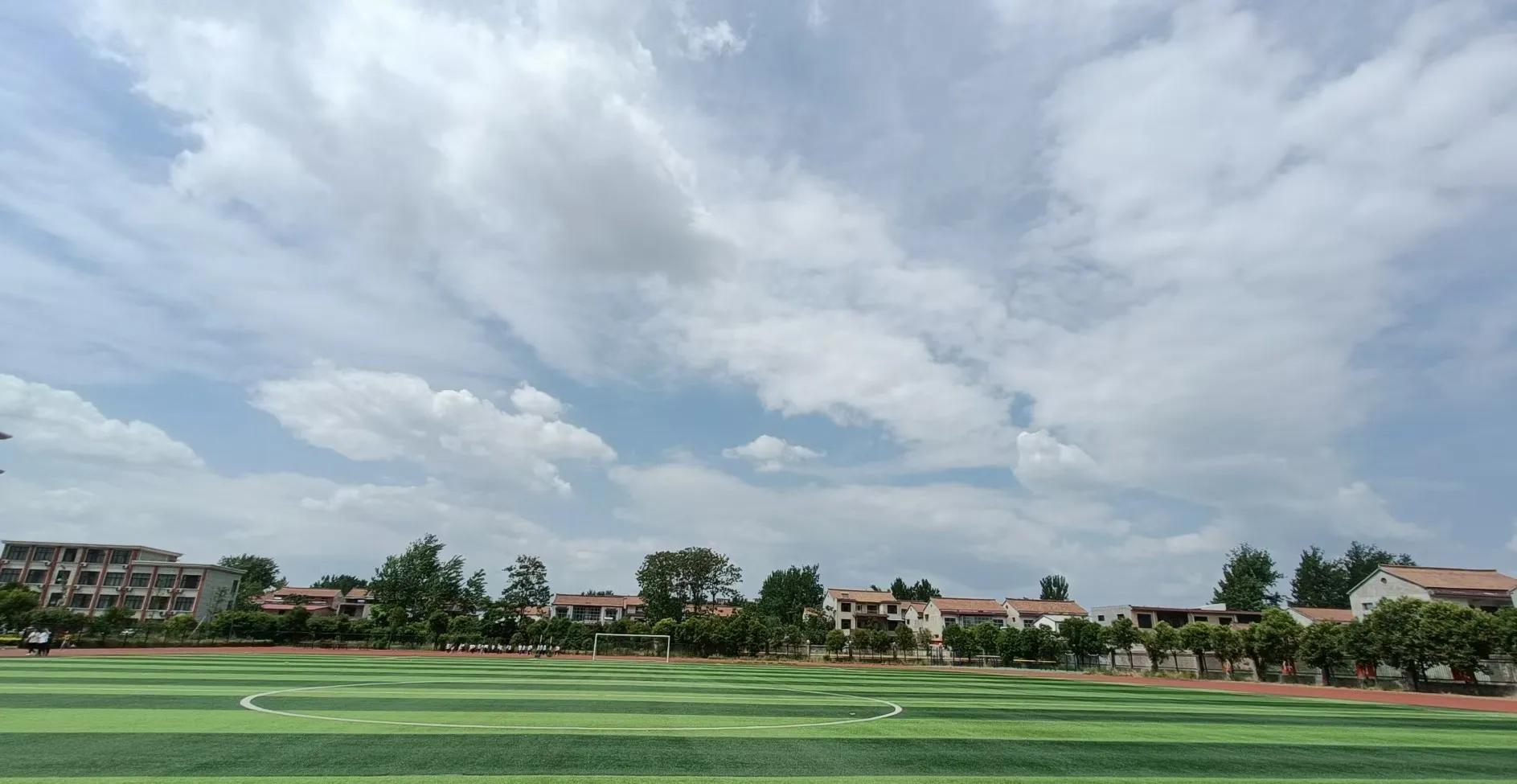 农村足球场闲置,足球场闲置