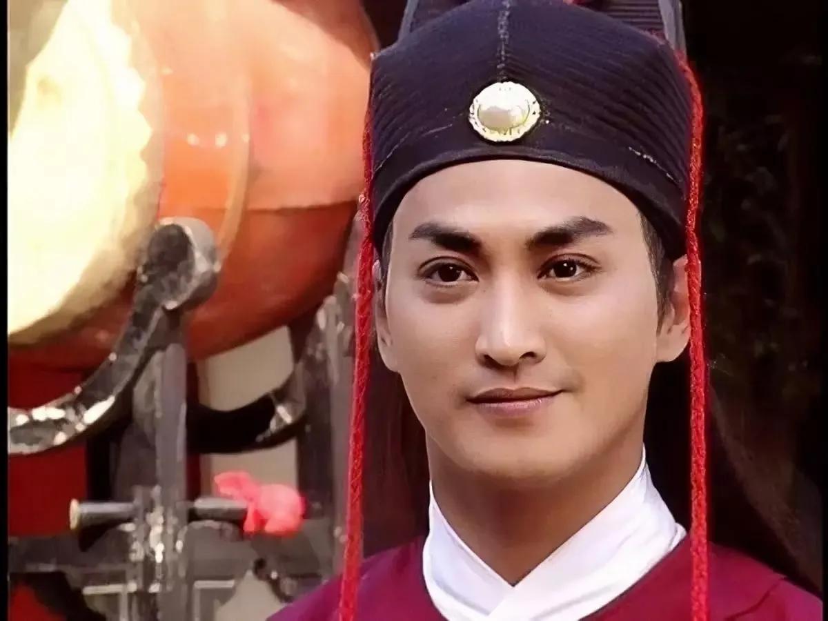 真假包公中展昭遇见假包拯公孙策,包青天之七侠五义公孙策与展昭