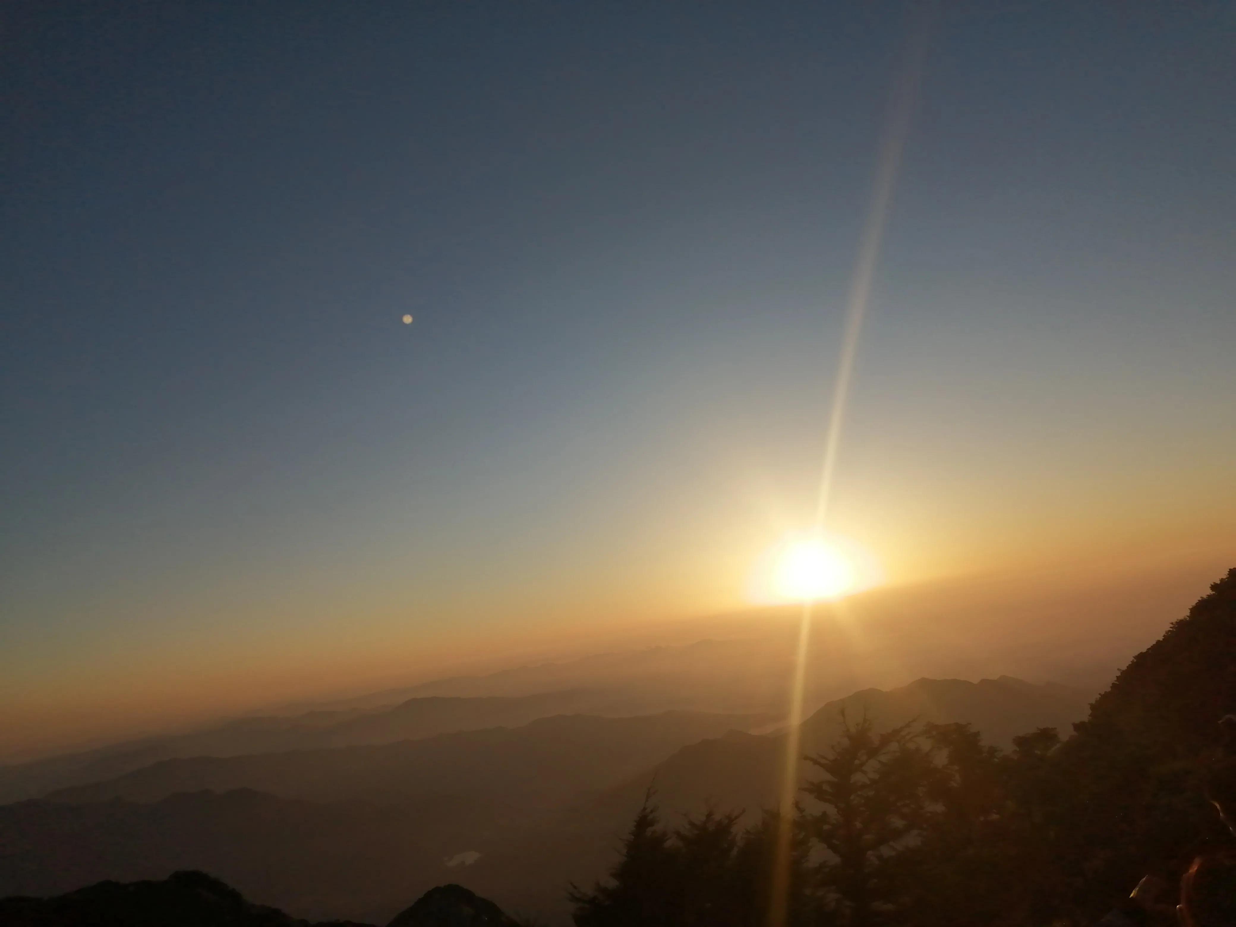 夜登泰山观日出最详细攻略,爬泰山看日出日落赏泰山美景