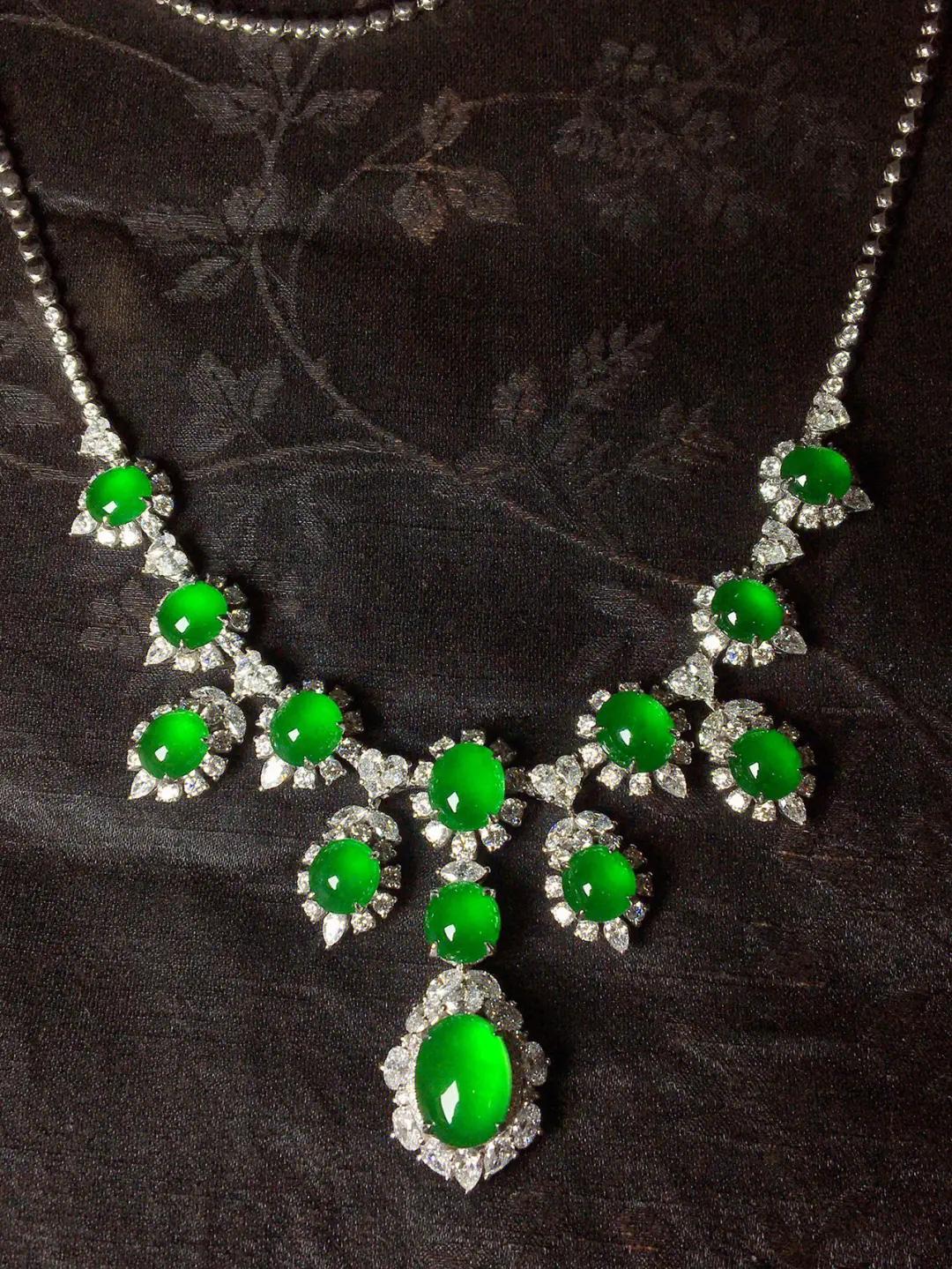 染色的翡翠用什么方法可以褪色快,染色翡翠最简单鉴别方法