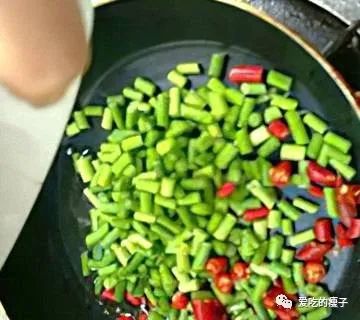 金钱蛋怎么吃好吃,金钱蛋做法鸡蛋不散