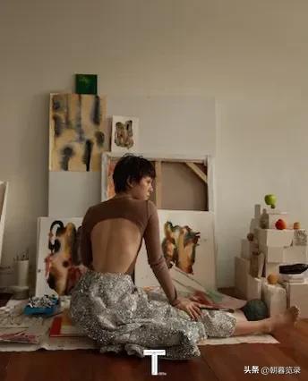 孙俪穿超短上衣秀小蛮腰,孙俪机场最新穿搭图片