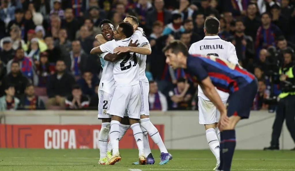 皇马4比1疯狂五连胜,2-1皇马一夜反超巴萨本泽马救主