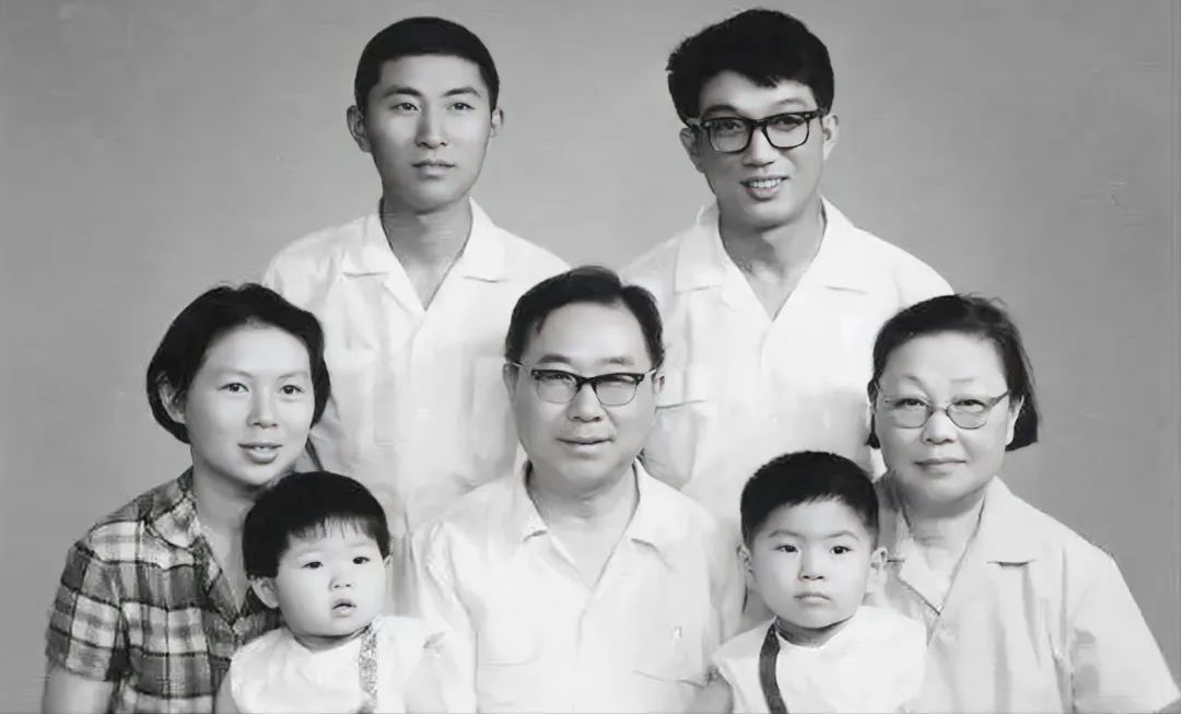 高晓松退圈仪式,高晓松出场