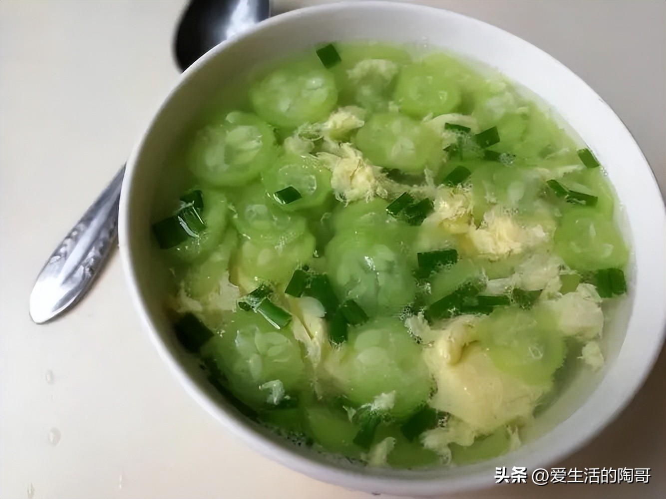 炎炎夏日解暑喝什么汤好呢,中暑了喝什么汤恢复得比较好