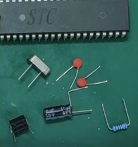 如何自己做单片机教程,单片机最小电路设计