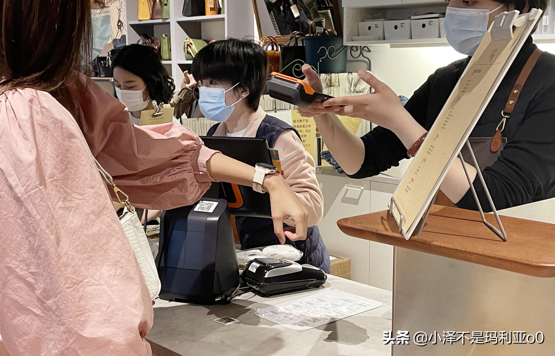 佳明venu2plus和苹果watch8怎么选 (买佳明5还是买applewatch2)