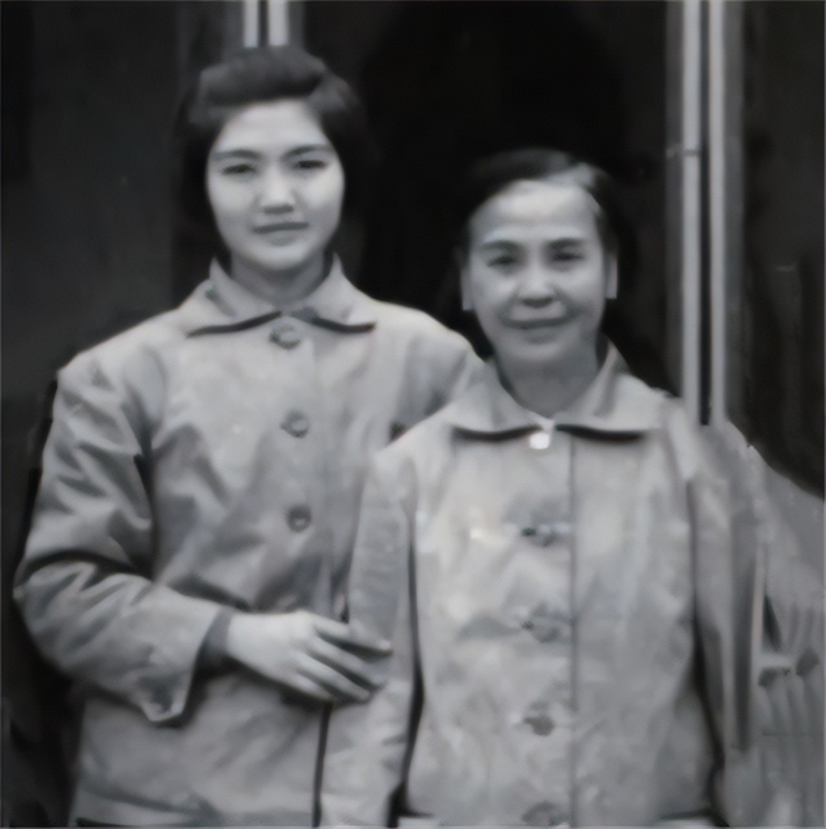 59年，*子珍贺**和水静在庐山畅聊往事，孔东梅：那是外婆最大的收获