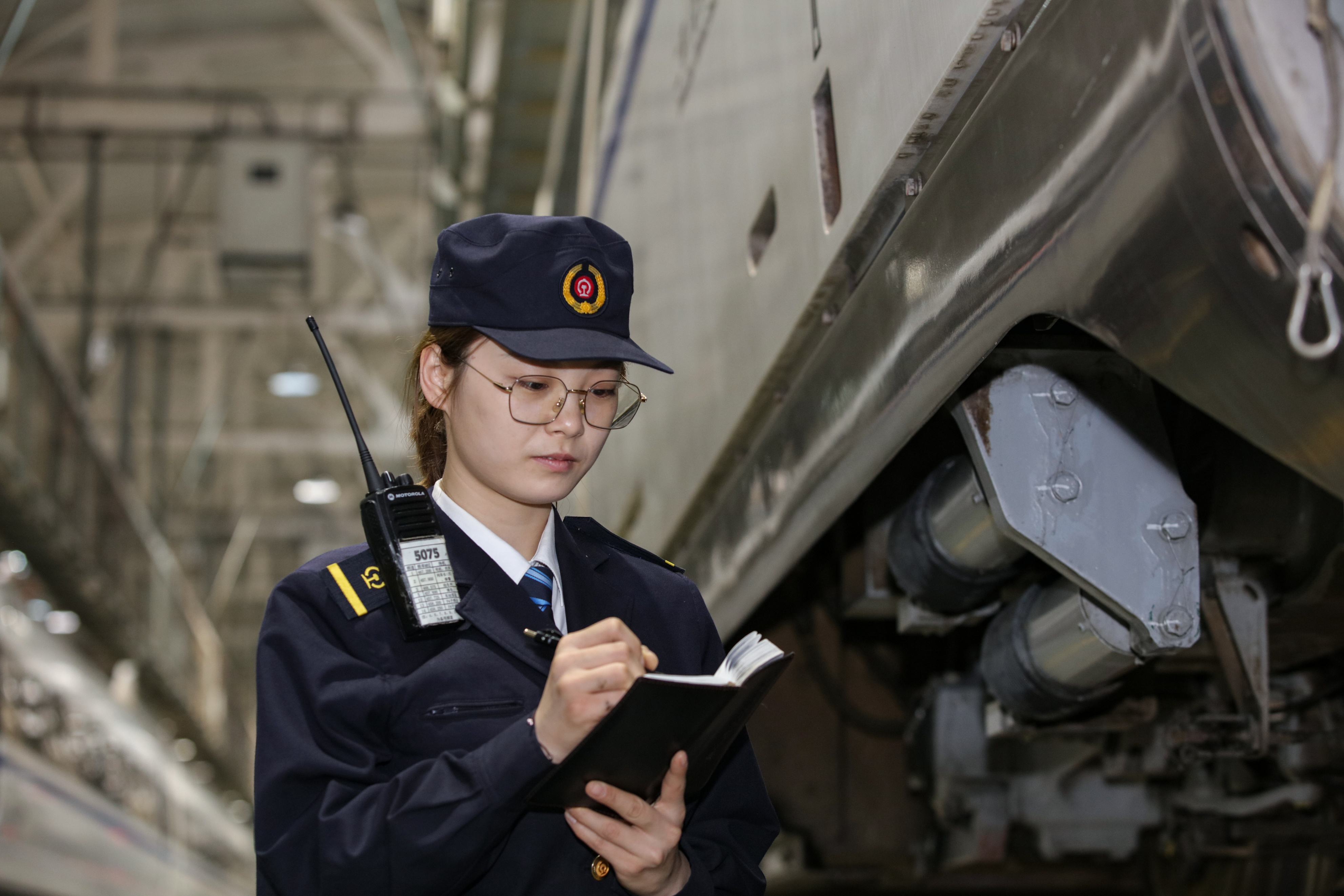 交广会客厅|“机师宝贝”的“新征程”——记太原局集团公司“十佳青年服务标兵”庞轶丹