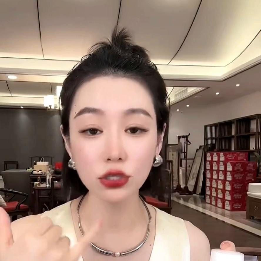 嘴哥不但会撩，还会舔，把七老板都整不会了#护肤好物