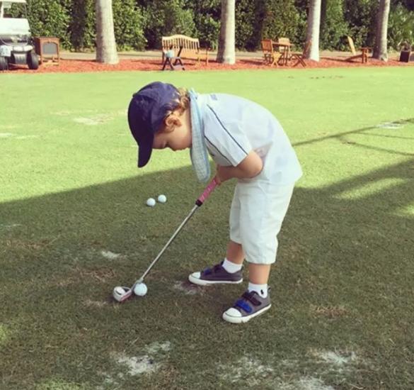 特朗普巴伦小时候,特朗普小儿子巴伦近照