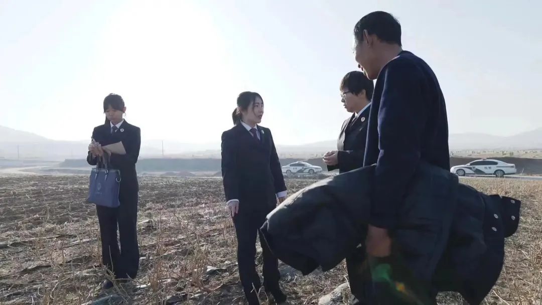 以公益为名,以公益之名