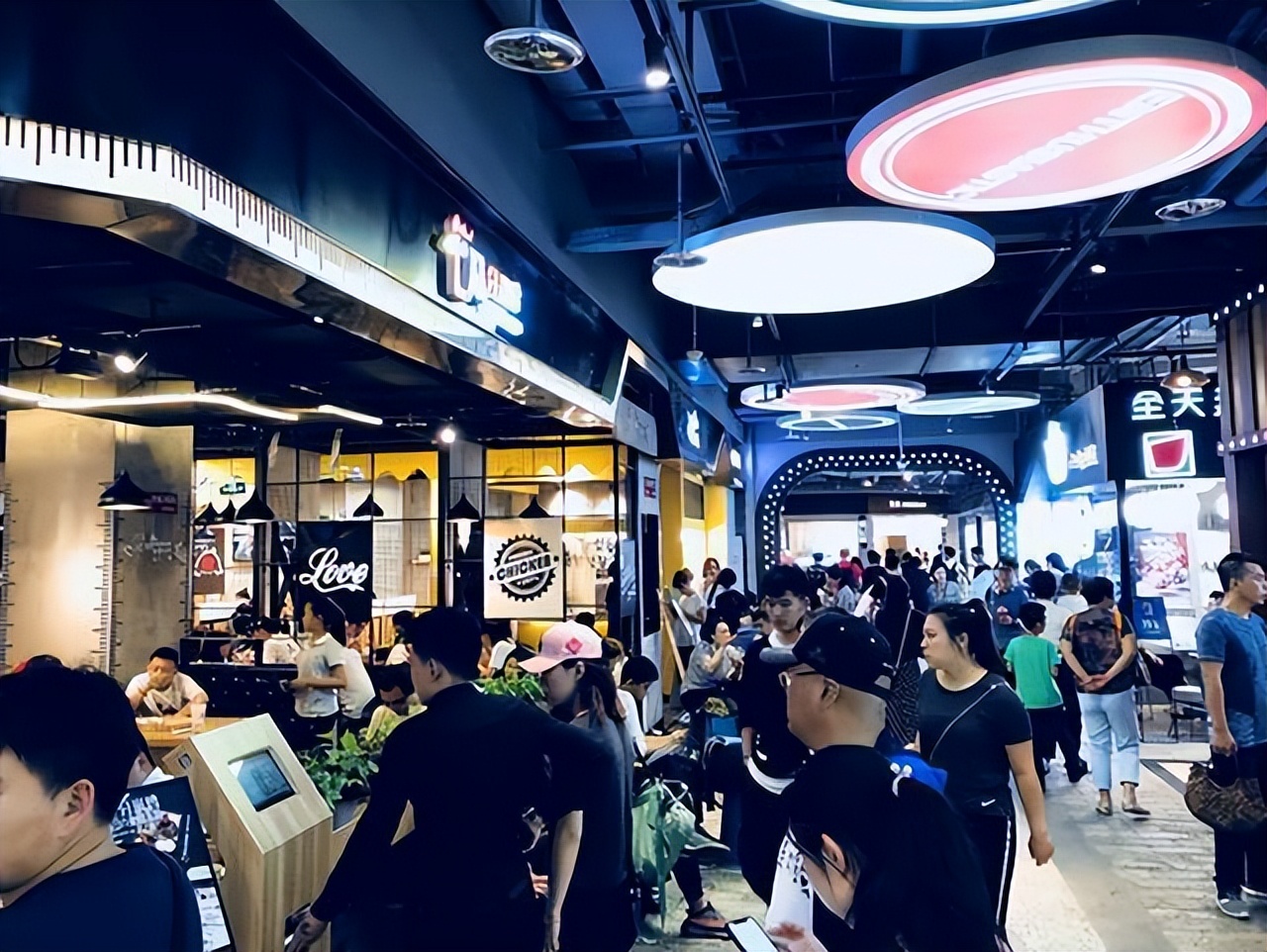 商业地产如何打造夜经济模式，在深夜里赚大钱？