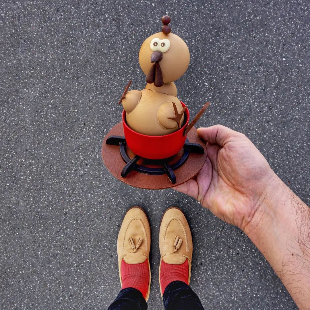 跟着「鞋子哥」逛巴黎甜品！每双鞋都适配！还能这么拍！