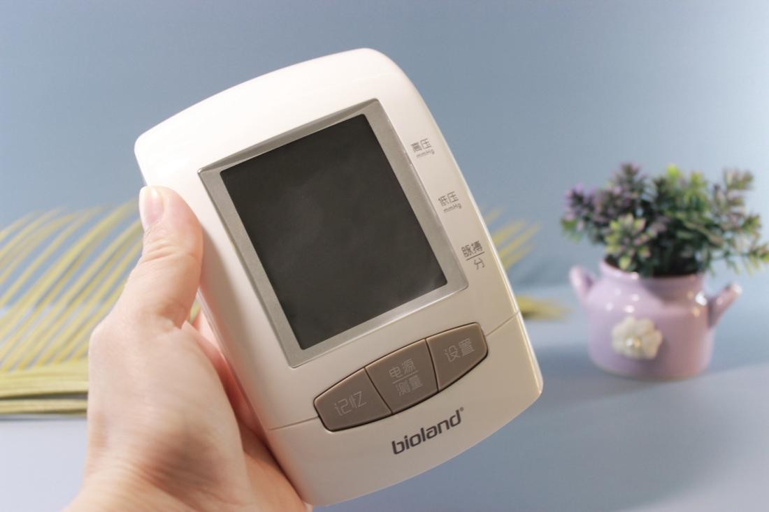 血压计语音播报设置视频,智能电子血压计家用语音播报