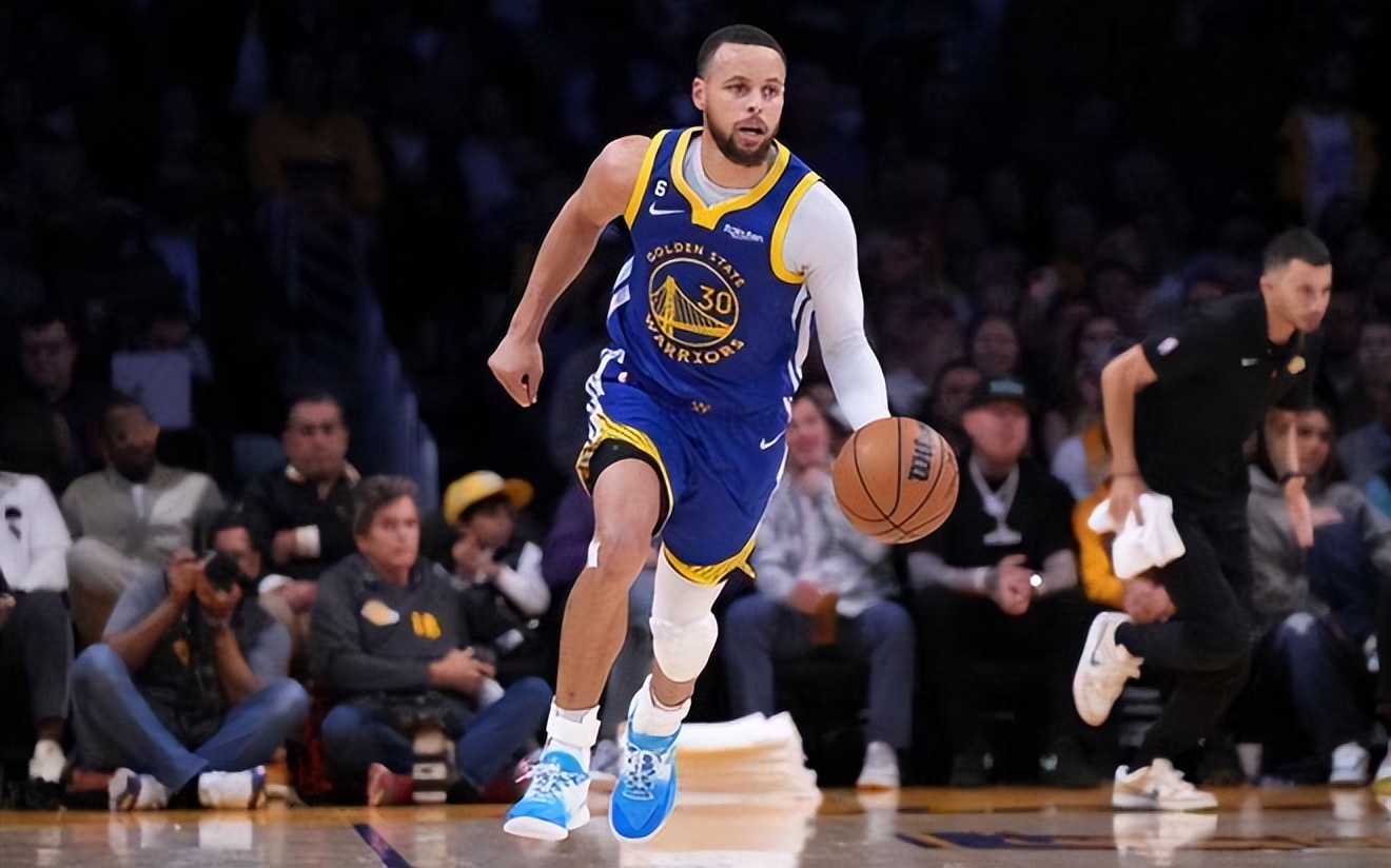 美媒重排历史前十中锋,美媒重排历史前十库里破天荒入选