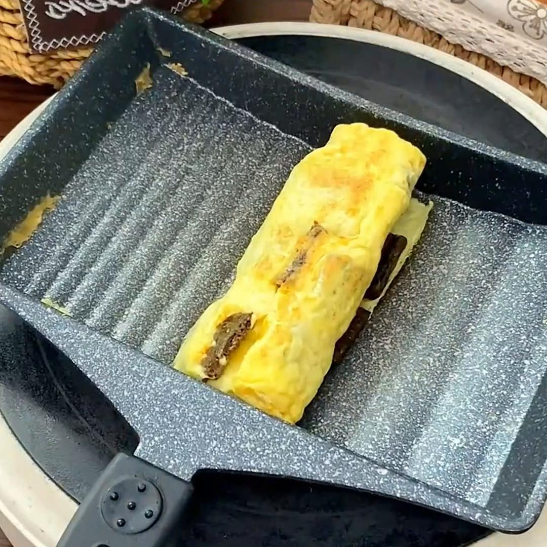 每天打12份工供女友读书,每天打十几份工短剧