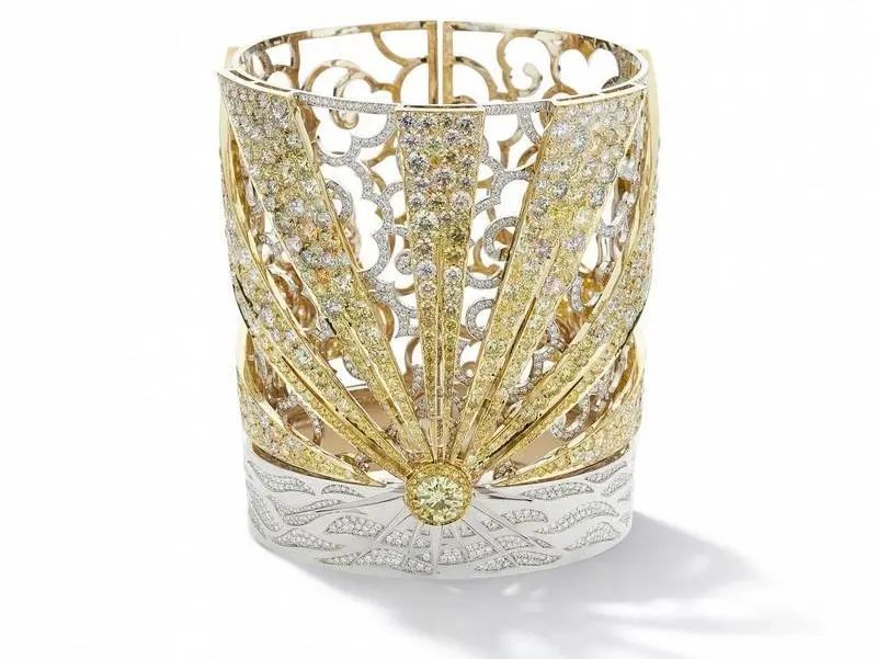 为英国女王定制手表,为英国女王定制帽子