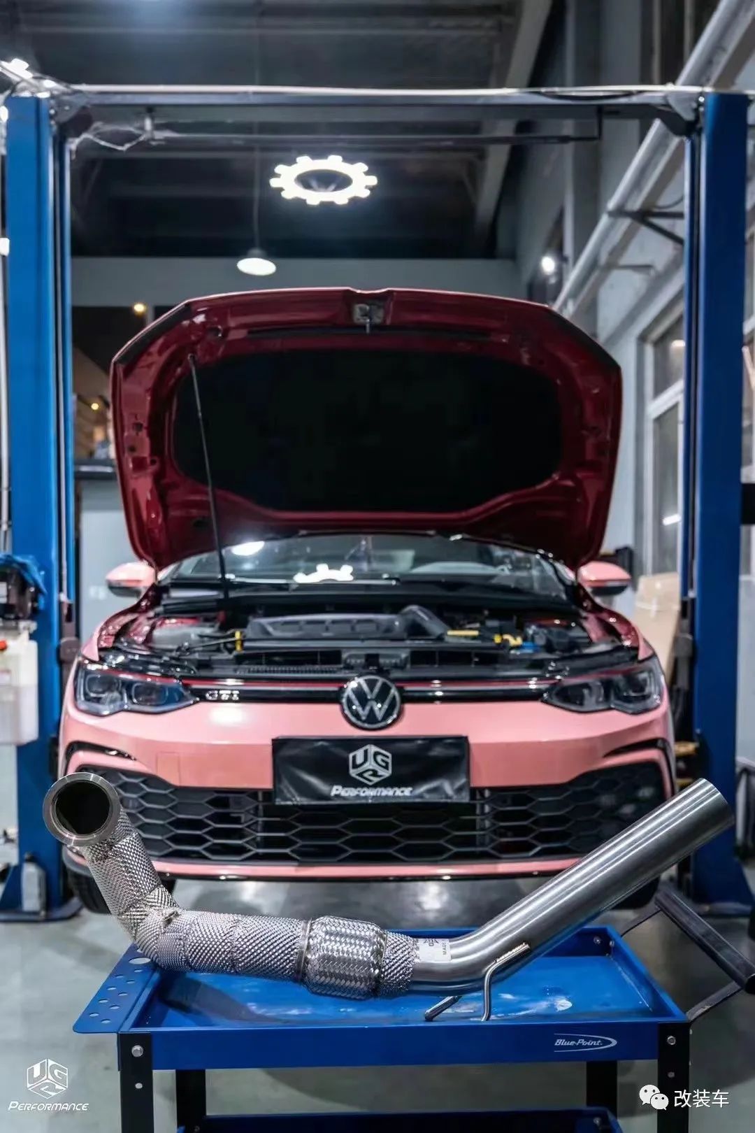 竞技走街范的大众8代高尔夫GTI，上午提车、下午改装