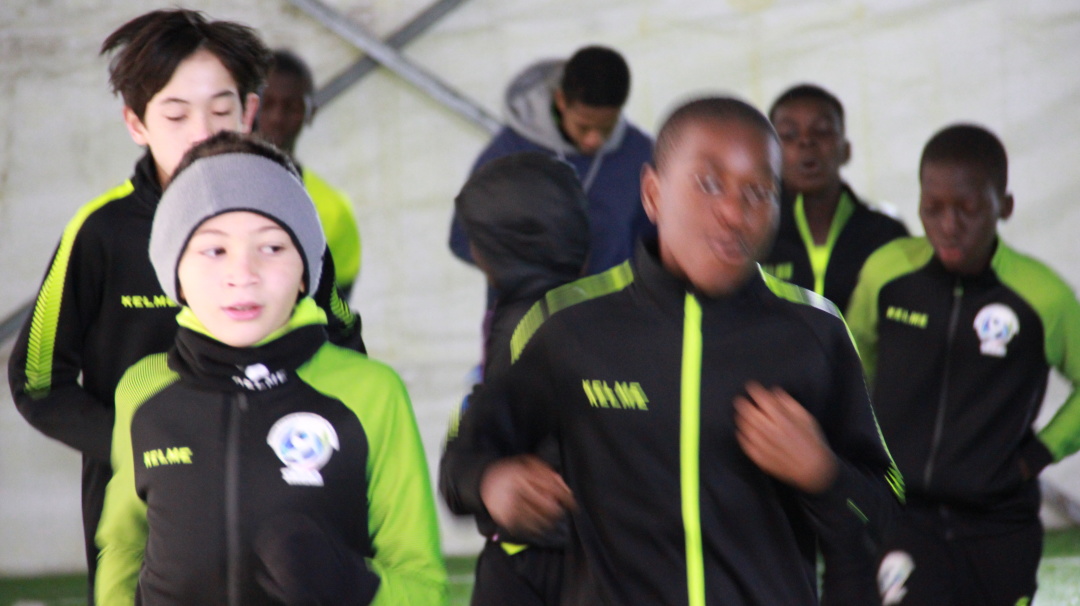 足球夏令营报名,双语夏令营2024报名费用